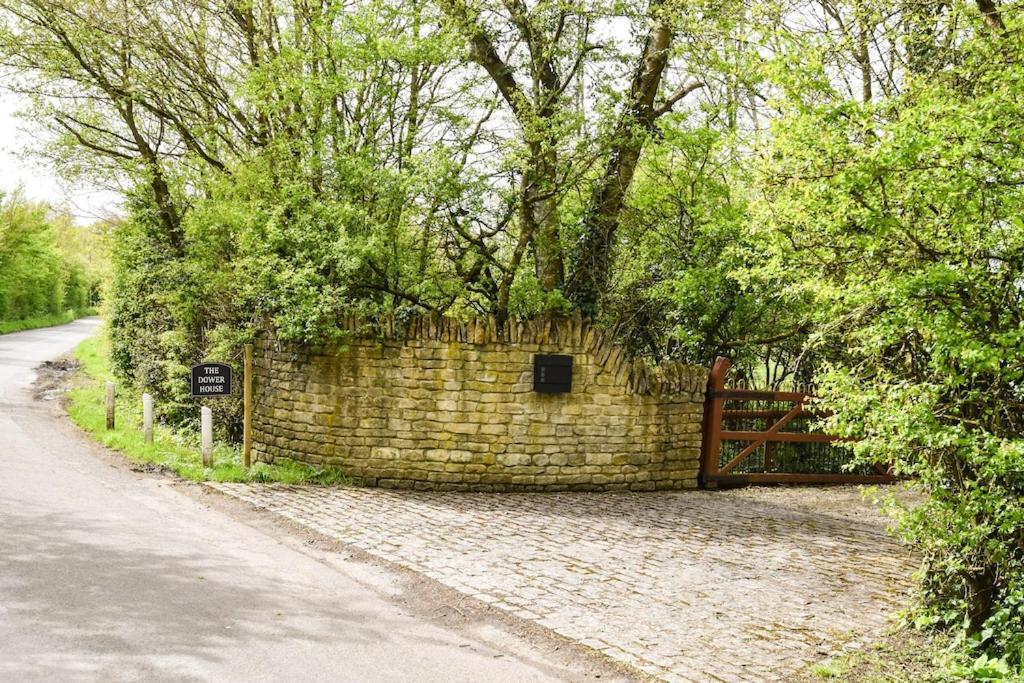 Ferienwohnung The Lookout At Cloatley Meadow Hankerton Exterior foto